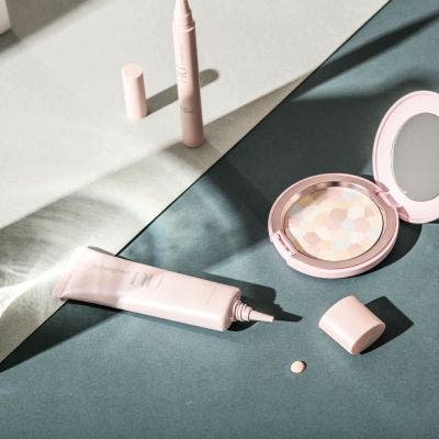NU PRESSED POWDER BRIGHT 01