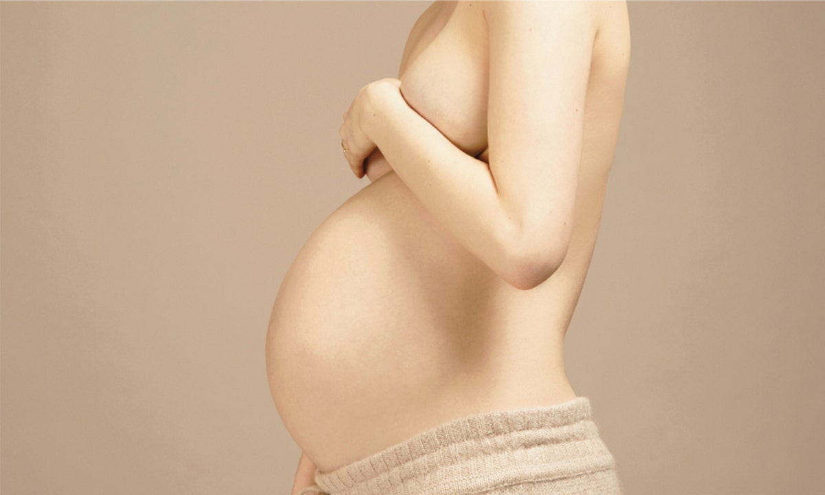 pregnant women with bump